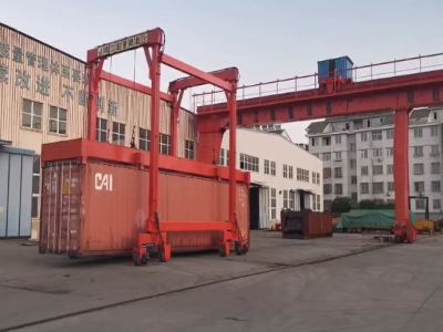 移動式集裝箱龍門吊技術(shù)不斷進步，應(yīng)用越來越廣！
