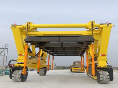 集裝箱跨運車優(yōu)勢多，應用廣！