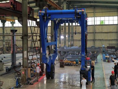 跨運(yùn)車制造廠家需不斷提升技術(shù)，滿足市場需求！