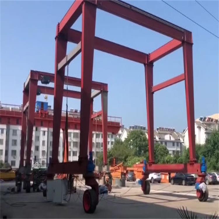 移動(dòng)式集裝箱龍門吊的應(yīng)用場(chǎng)景